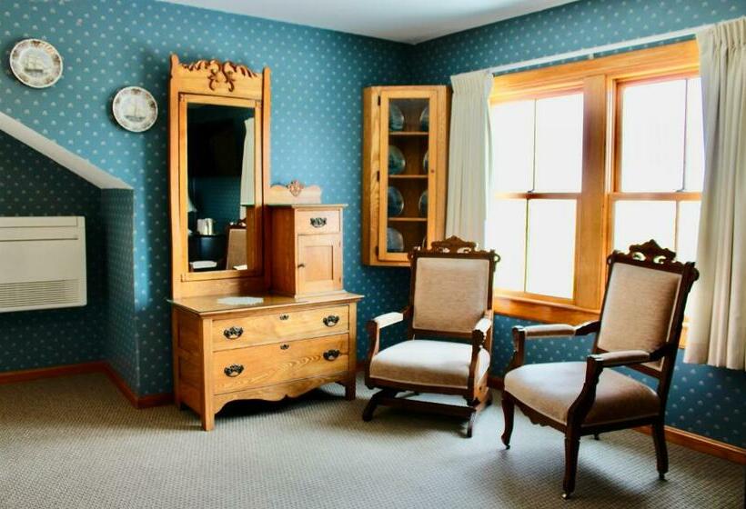 스탠다드 룸 킹사이즈 침대, Rose Farm Inn