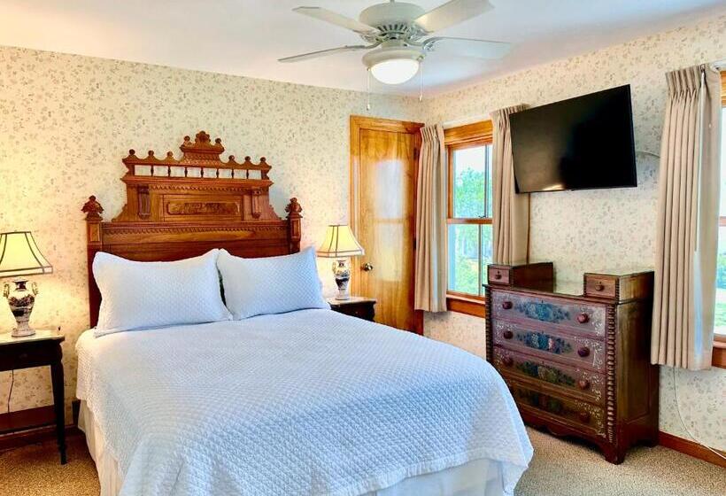 חדר סטנדרט חדר אמבטיה משותף, Rose Farm Inn