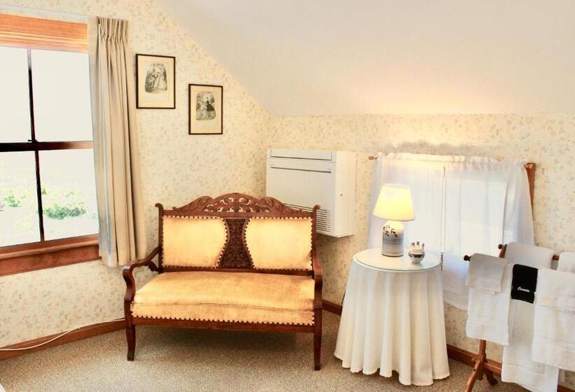 חדר סטנדרט חדר אמבטיה משותף, Rose Farm Inn