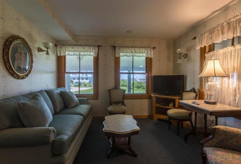 스탠다드 룸 킹사이즈 침대, Rose Farm Inn