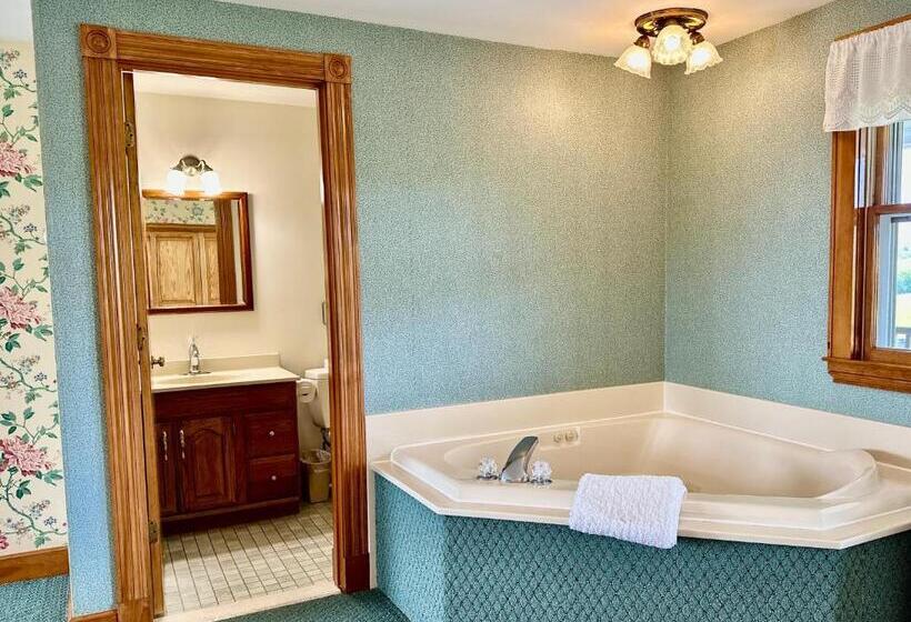 스탠다드 룸 킹사이즈 침대, Rose Farm Inn