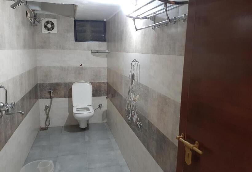 غرفة سوبيريور سرير كينج, Nature Villa Kochi