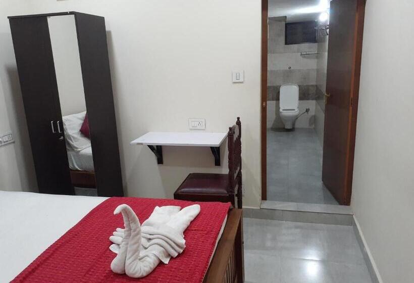 חדר סופריור עם מיטת קינג, Nature Villa Kochi