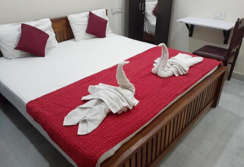 اتاق سوپریور با تخت بزرگ, Nature Villa Kochi