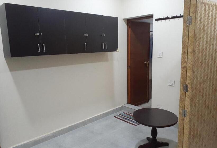Economy Quadruple Room, Nature Villa Kochi