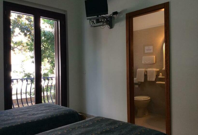 Номер Стандарт, La Rotonda