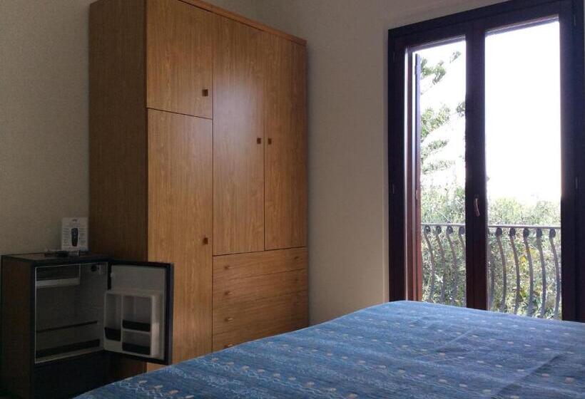 Номер Стандарт Трехместный, La Rotonda