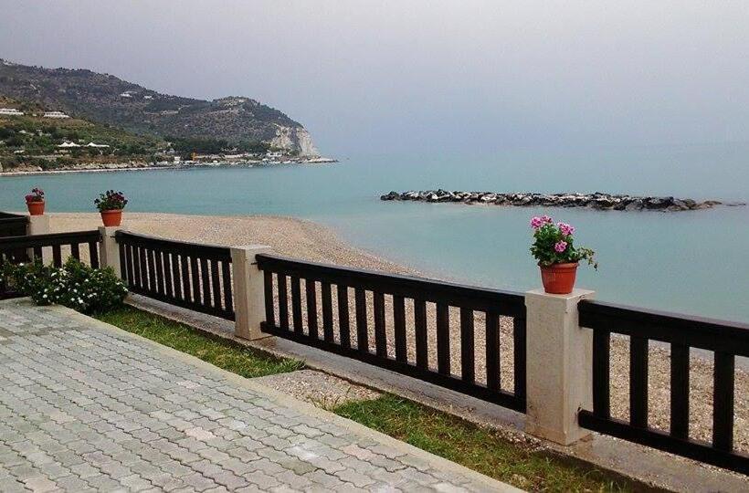 オーシャンビュースタンダードルーム, La Rotonda