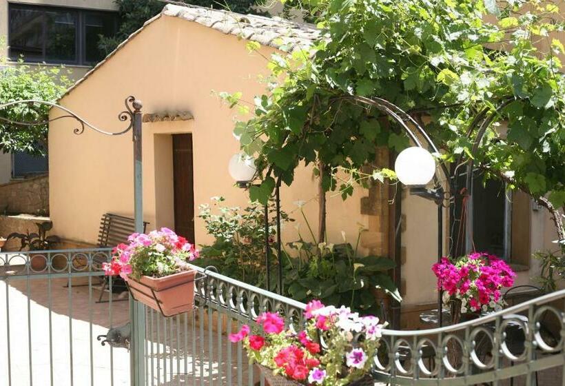 Апартаменты 1 Спальня, Appartamento A Casa Di Gesuè