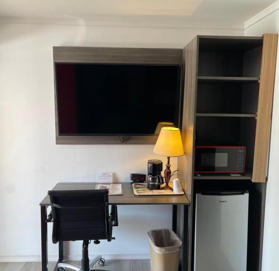 חדר סטנדרט עם מיטת קינג, Belmont Motel