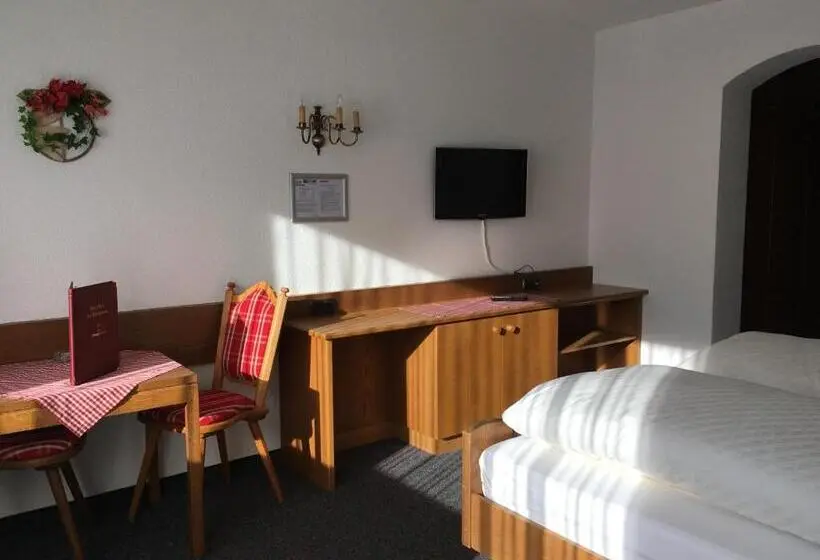 Chambre Standard, Garni