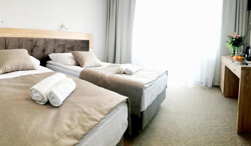 스탠다드 룸, Nat Jarosławiec