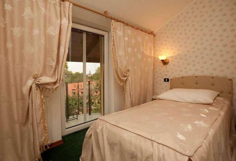 スタンダードシングルルーム, Pension Dinu Residence