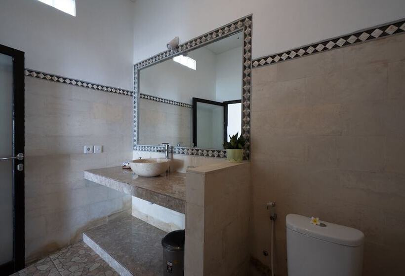 패밀리 스위트, Mejore Beach