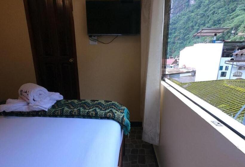 Standard Szoba, Don Feli House