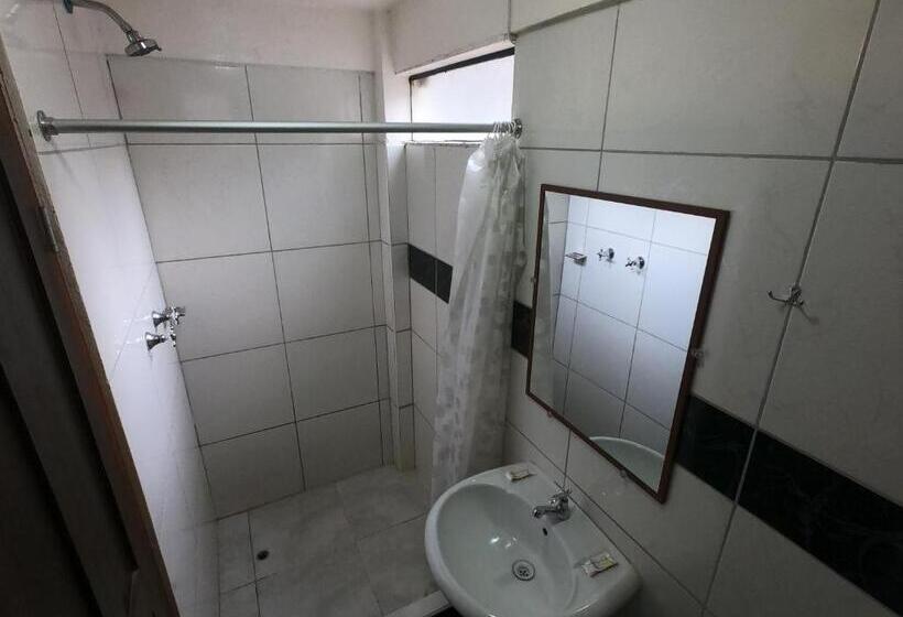 Standard Szoba, Don Feli House