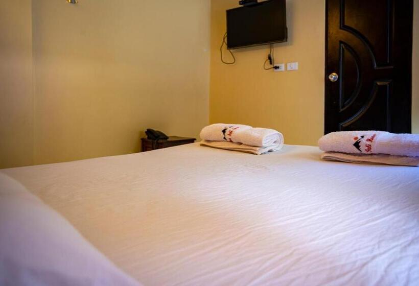 Standard Szoba, Don Feli House