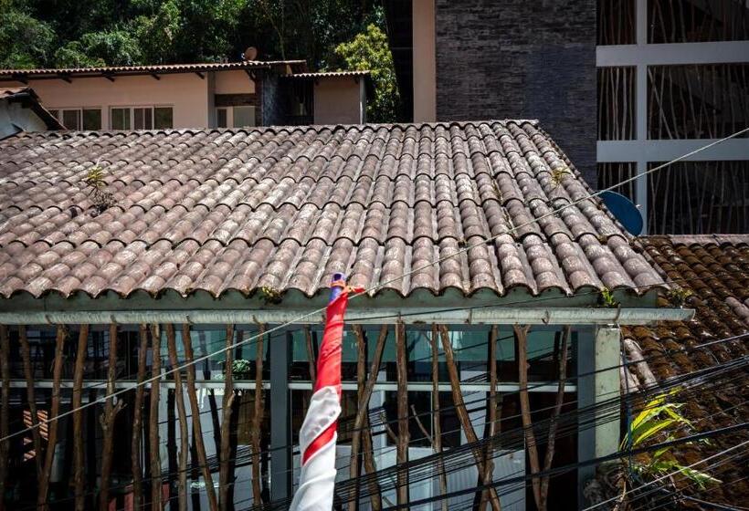 Standard Szoba, Don Feli House