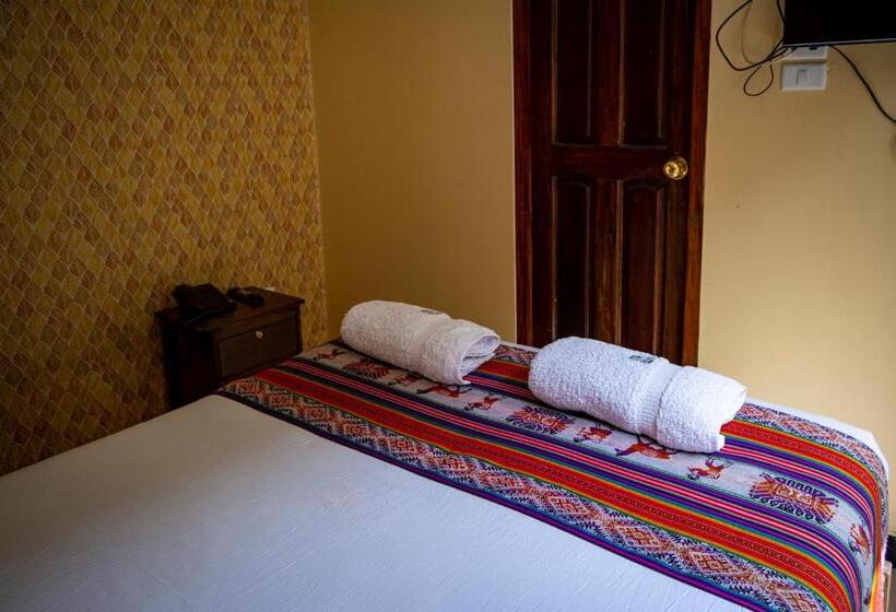 Standard Szoba, Don Feli House