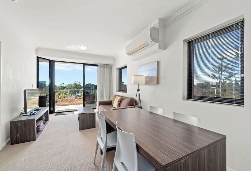 דירה בת חדר שינה 1 עם נוף, Dolphin Quay Apartments