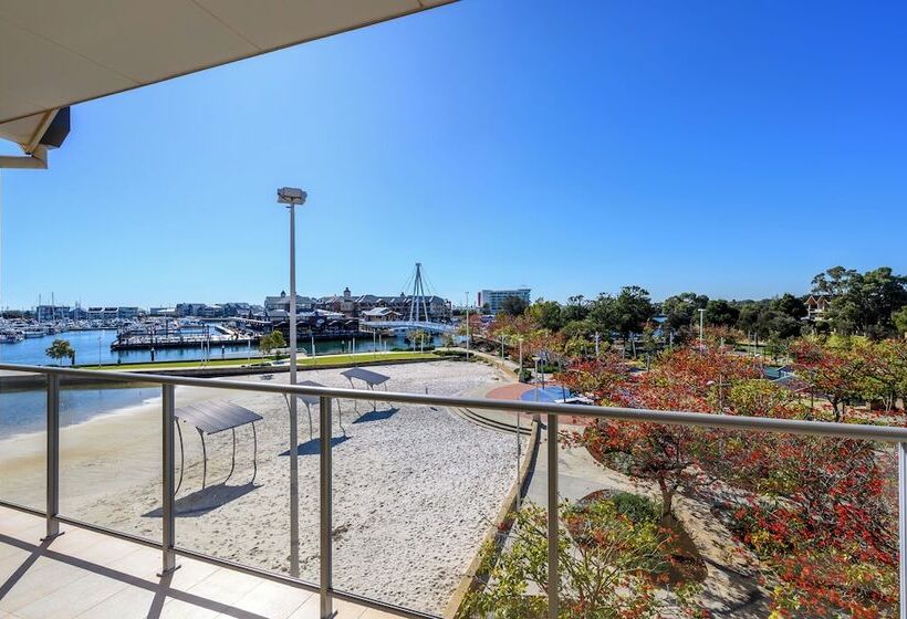 침실 1개 전망 아파트, Dolphin Quay Apartments