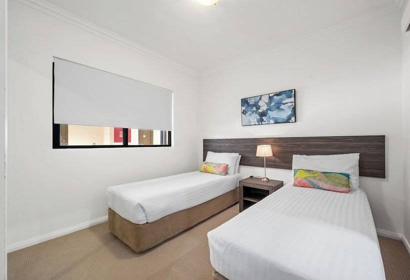 2 Bedroom Apartment with Views, Dolphin Quay Apartments