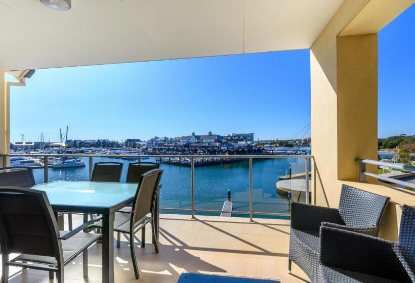 דירת חדר סופריור, Dolphin Quay Apartments