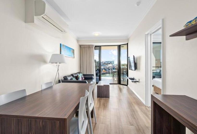 דירת חדר סופריור, Dolphin Quay Apartments