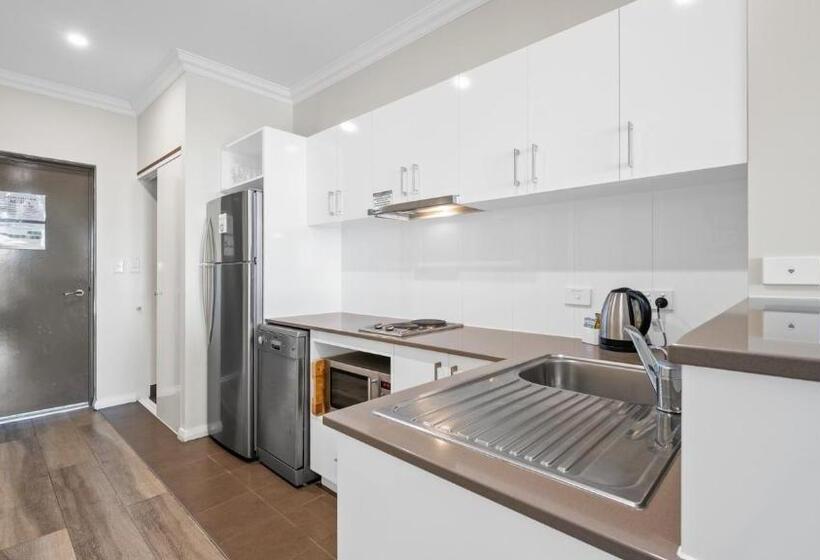 Superior 2-bedroom flat with a view, Dolphin Quay Apartments