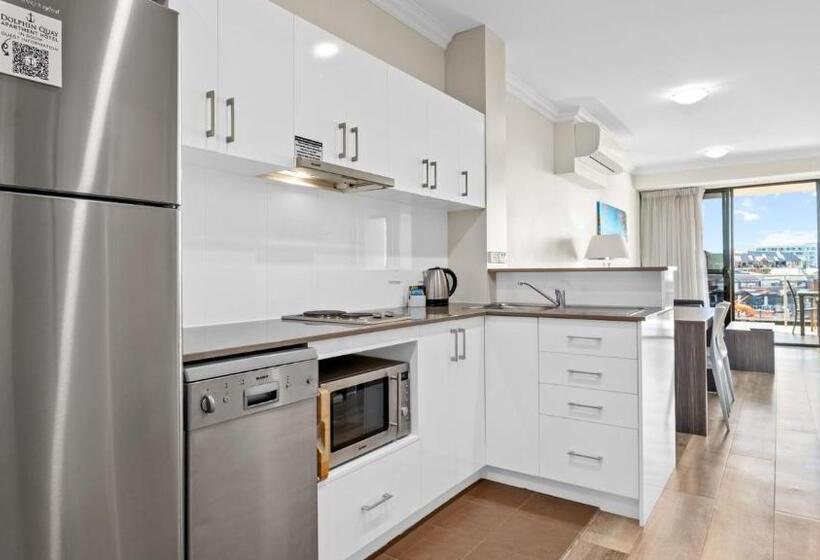 Superior 2-bedroom flat with a view, Dolphin Quay Apartments