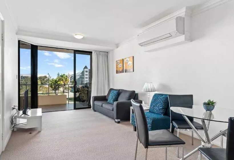 Standard-studio, Dolphin Quay Apartments