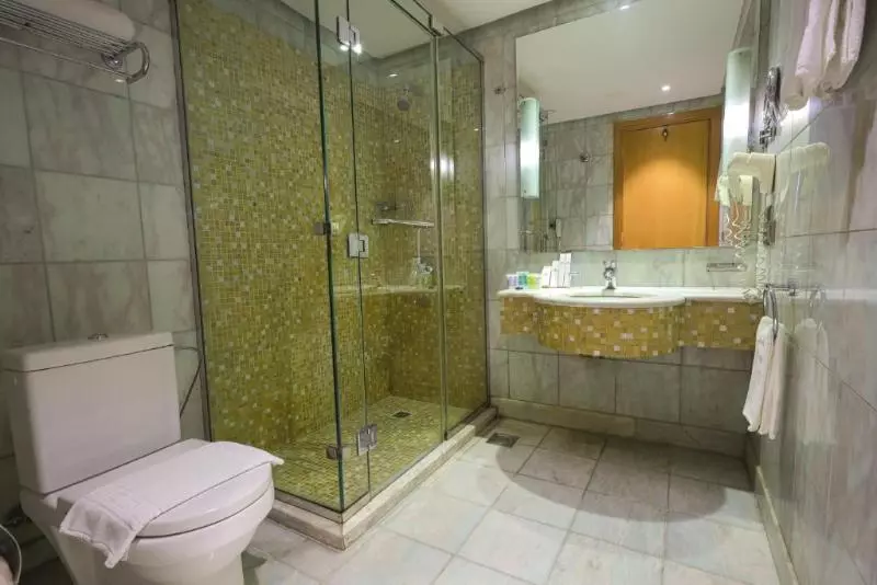 Standard Neljän Hengen Huone, Prestige