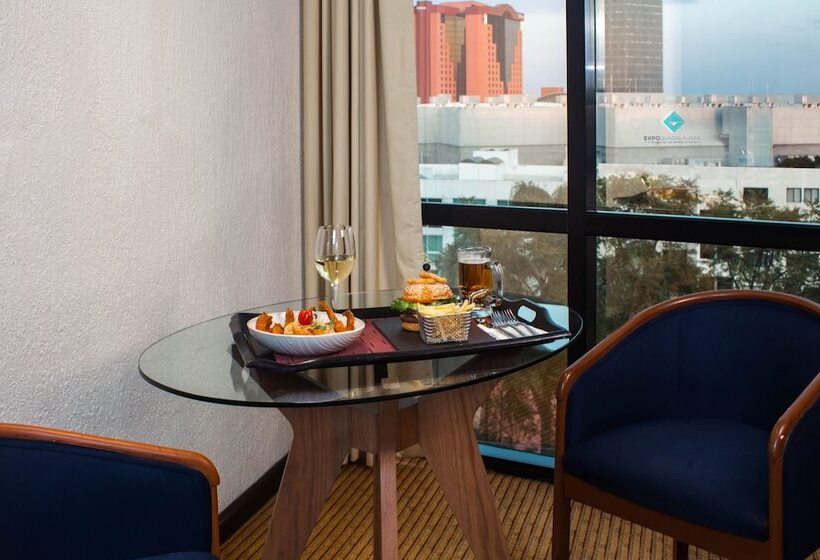 이그제큐티브 룸, Guadalajara Plaza Expo
