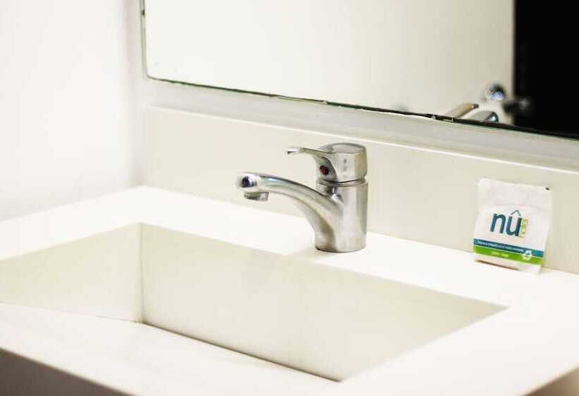 스탠다드 룸 더블 침대 2개, Nu