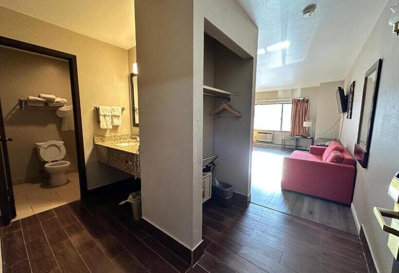 标准间, Rodeway Inn & Suites Madison East