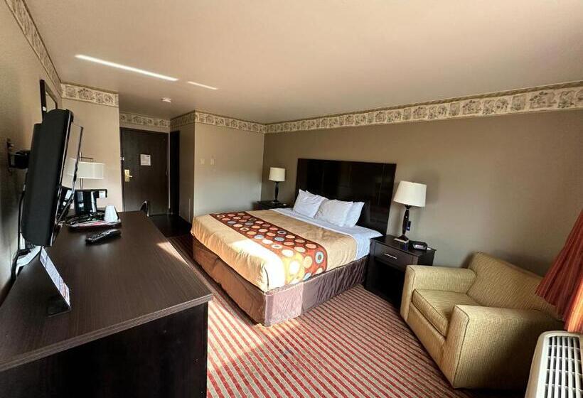 适合残疾人士使用的带超级大床的标准间, Rodeway Inn & Suites Madison East