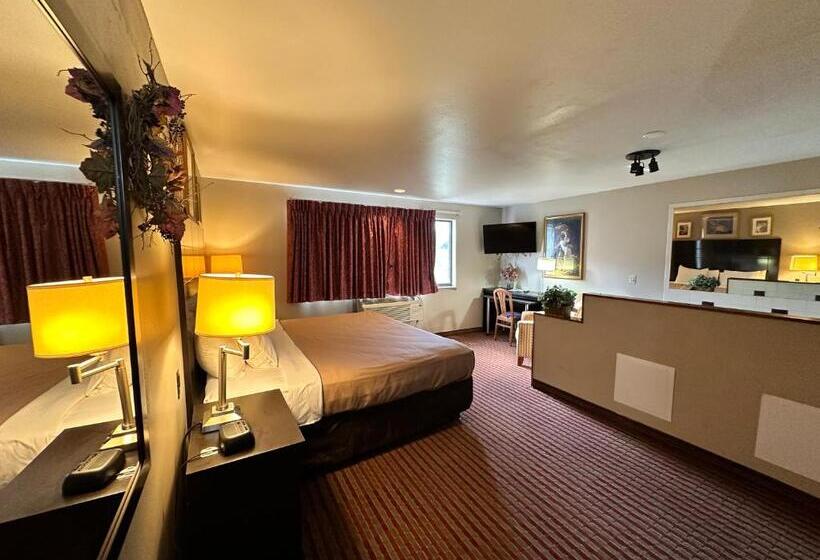 带大床的标准间, Rodeway Inn & Suites Madison East