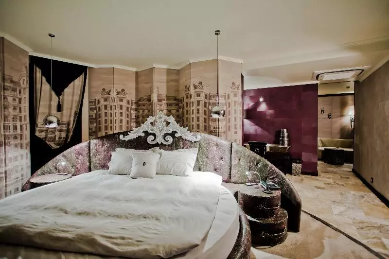 استودیوی استاندارد با چشم‌انداز دریا, Royal Castle Design & Spa