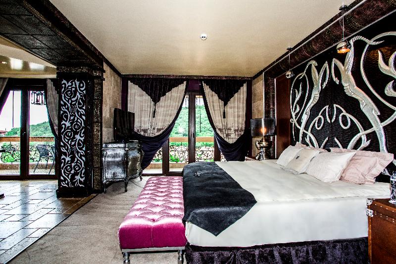 إستوديو ديلوكس, Royal Castle Design & Spa