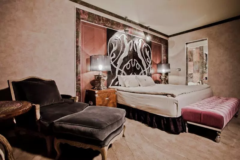 استودیو استاندارد با چشم‌انداز دریا, Royal Castle Design & Spa