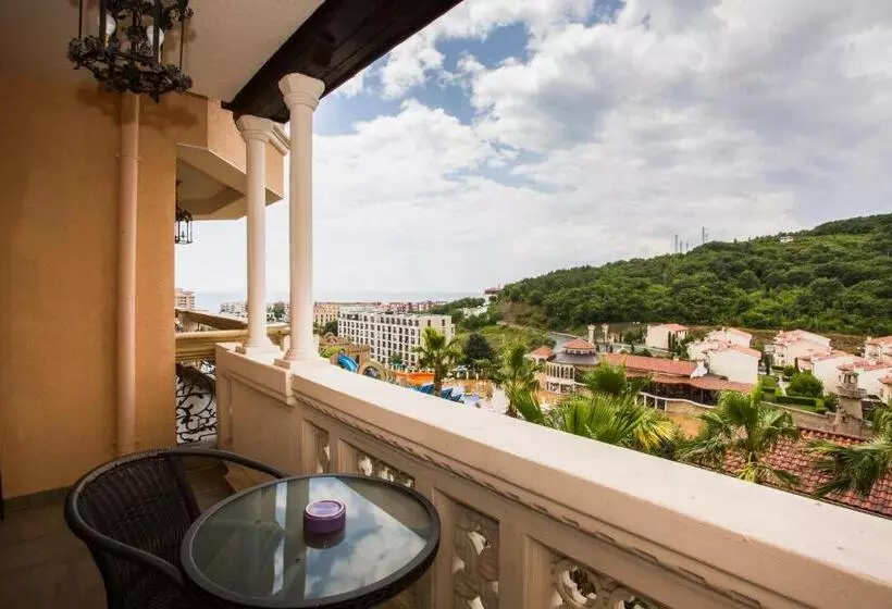 اتاق استاندارد با چشم‌انداز دریا, Royal Castle Design & Spa