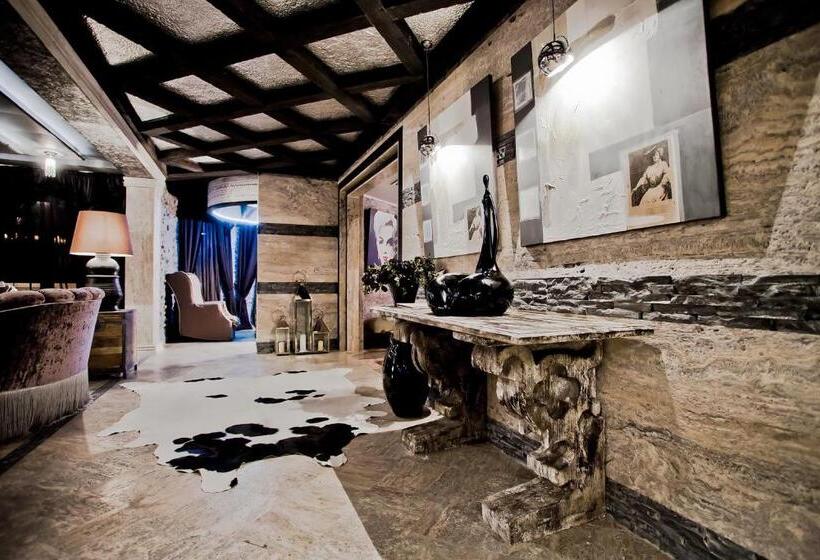 شقة غرفة واحدة, Royal Castle Design & Spa