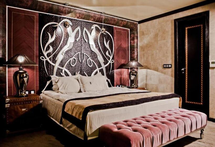 غرفة قياسية إطلالة جانبية علي البحر, Royal Castle Design & Spa