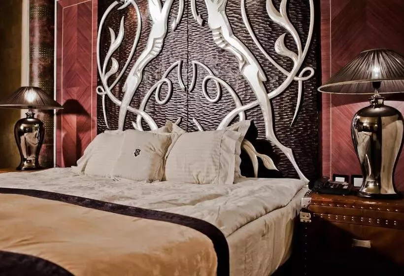 اتاق اساندارد با چشم‌انداز جانبی به دریا, Royal Castle Design & Spa