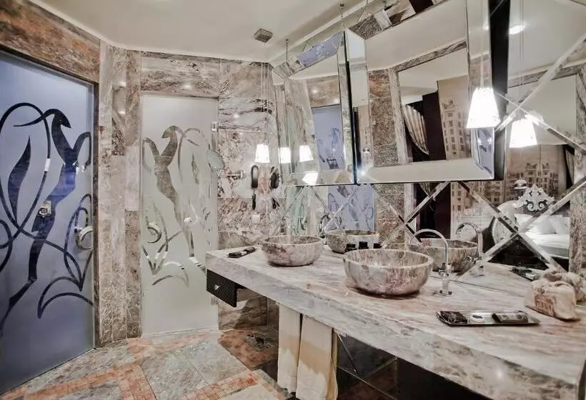 استودیو استاندارد با چشم‌انداز دریا, Royal Castle Design & Spa