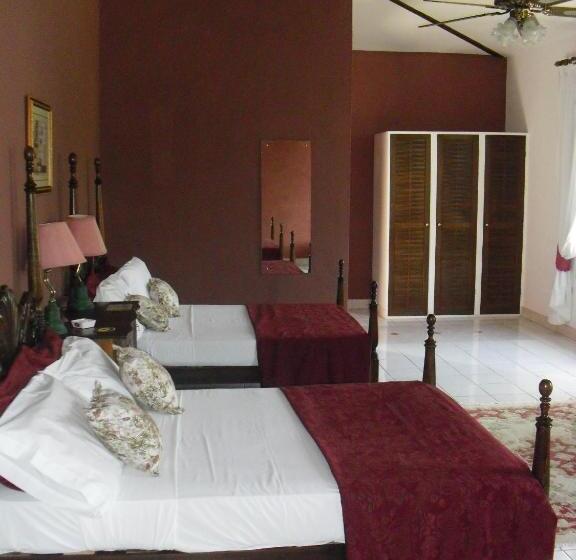 اتاق استاندارد با 2 تخت دوبل, Tamarind Great House