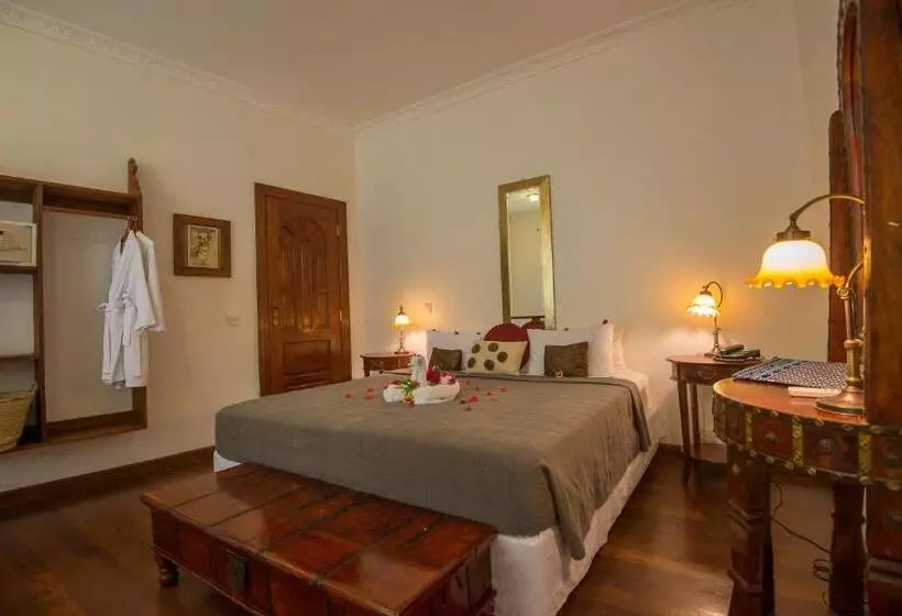 سوییت جونیور, The Seyyida Hotel And Spa