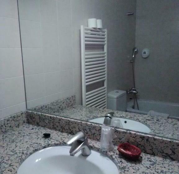 Номер Стандарт Трехместный, Turpí