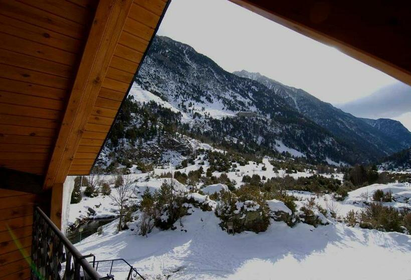 غرفة قياسية رباعية, Turpí