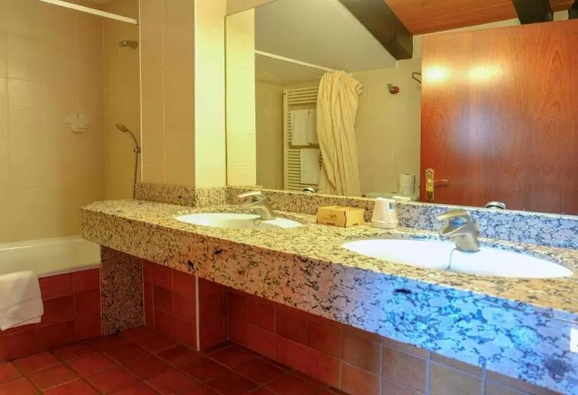 3-Bett-Standardzimmer, Turpí